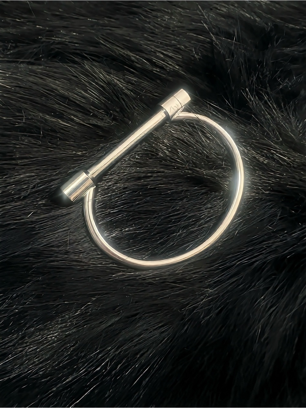 Minimalist Silver Screw-Closure Bangle Bracelet